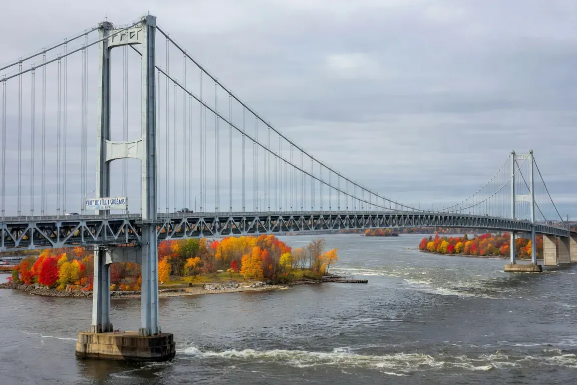 Le pont qui relie l'Île d'Orléans à la rive de Québec